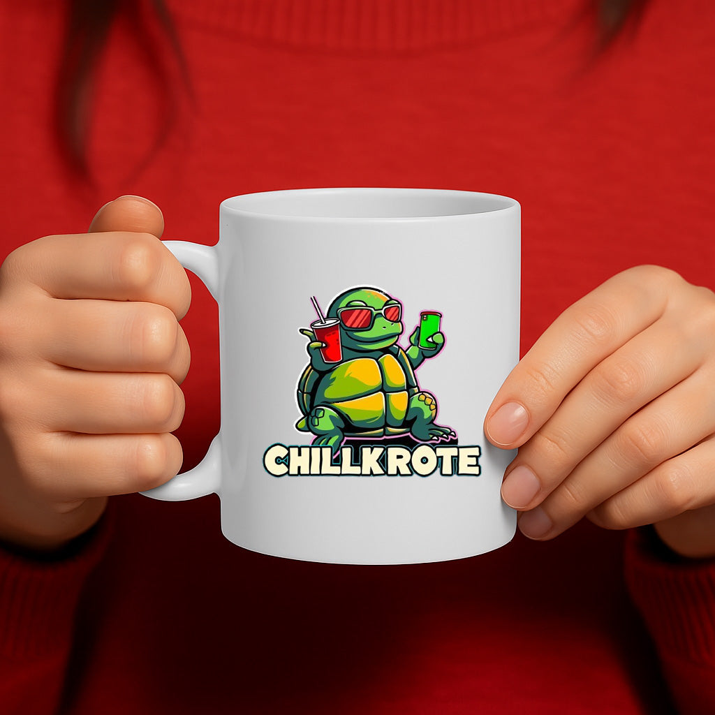 Funny Turtle Coffee Mug with Chillkrote Cartoon Design – 11oz Ceramic Cup with Comfortable C-Handle – Dishwasher and Microwave Safe – Cool Gift Idea for Animal and Coffee Lovers – MG6665